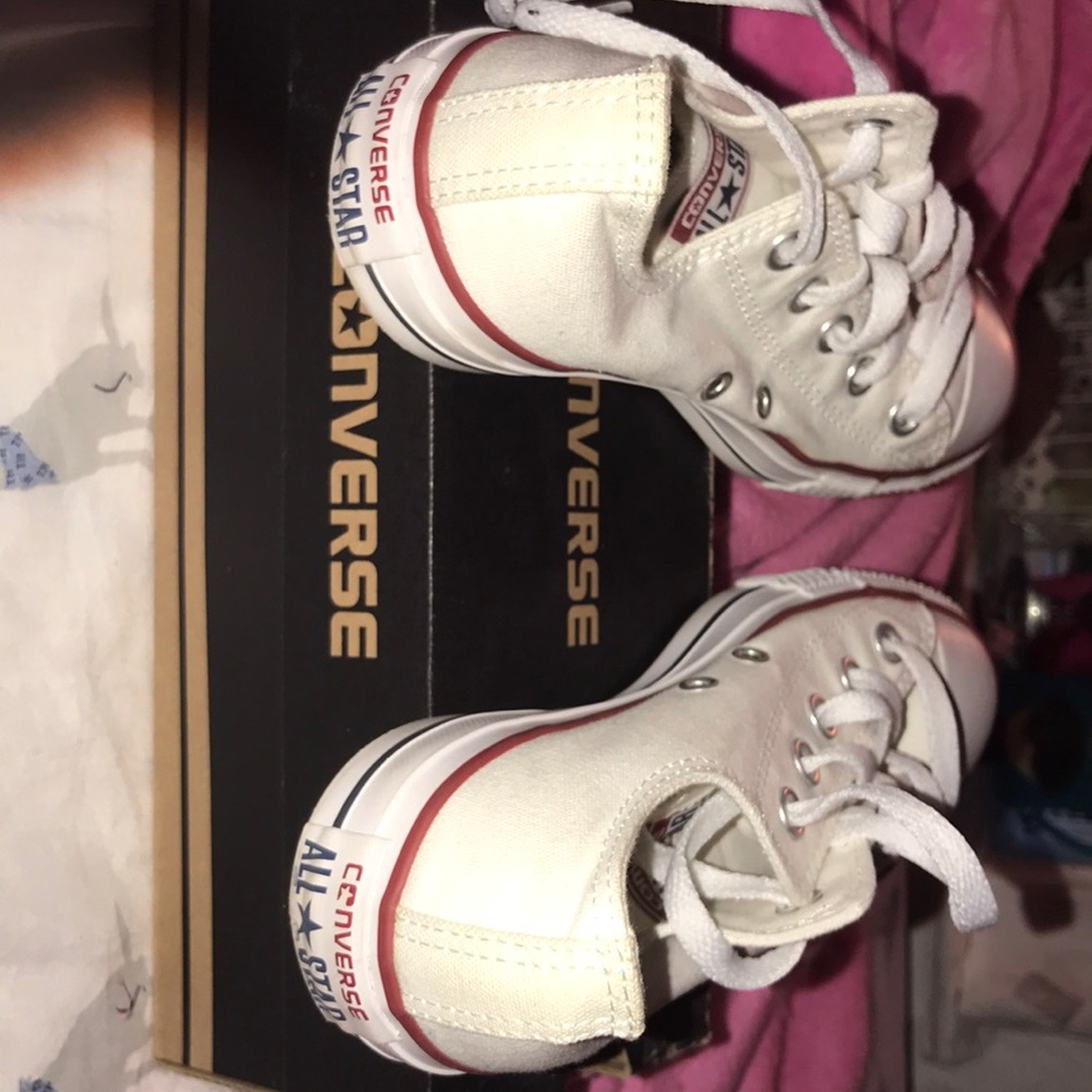 White converse - Picture 3 of 3